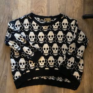 Cropped skull sweater